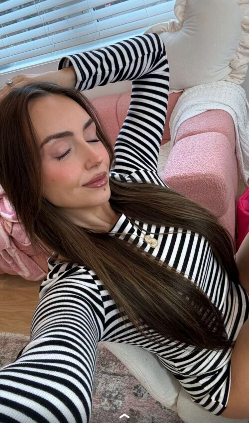 Julia Raleigh Nude Leaked Onlyfans Photo Julia Raleigh Nude Leaked Onlyfans Photo
