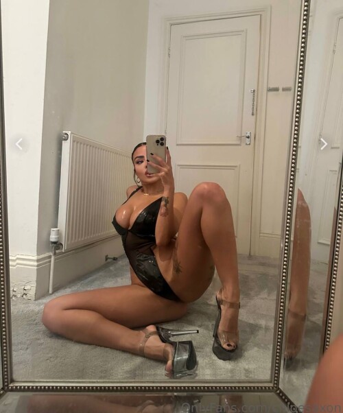 Chloe Saxon Nude Leaked Onlyfans Photo Chloe Saxon Nude Leaked Onlyfans Photo