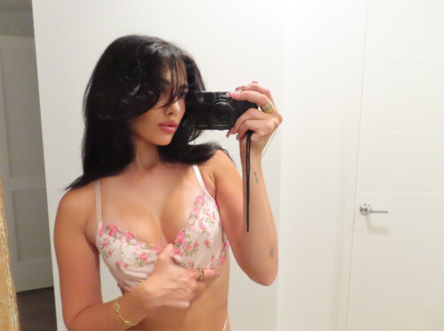 Gigi Papasavvas Nude Leaked Onlyfans Photo Gigi Papasavvas Nude Leaked Onlyfans Photo