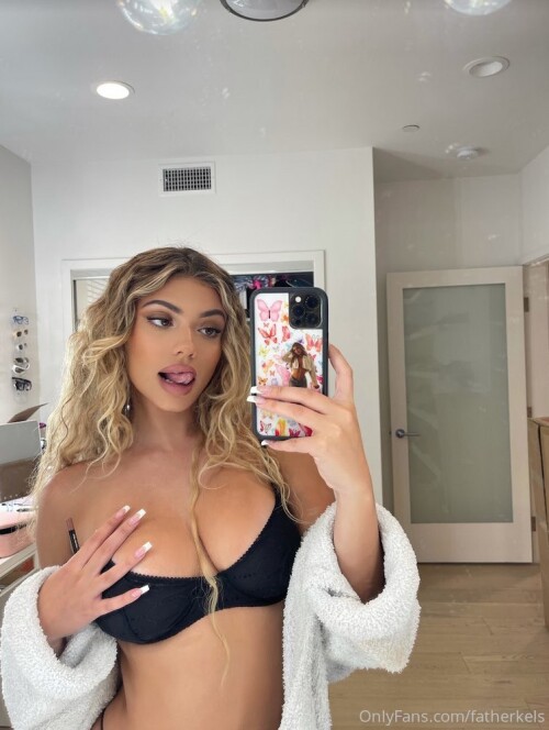 Kelsey Calemine | fatherkels Nude Leaked Onlyfans Photo Kelsey Calemine | fatherkels Nude Leaked Onlyfans Photo