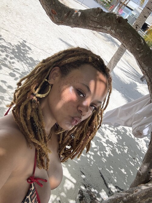 jaden.alexiis / lotusfllower Nude Leaked Onlyfans Photo jaden.alexiis / lotusfllower Nude Leaked Onlyfans Photo