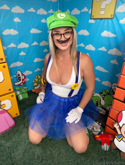 Lauran Vickers - lauranvickers Nude Leaked Onlyfans Photo Lauran Vickers - lauranvickers Nude Leaked Onlyfans Photo