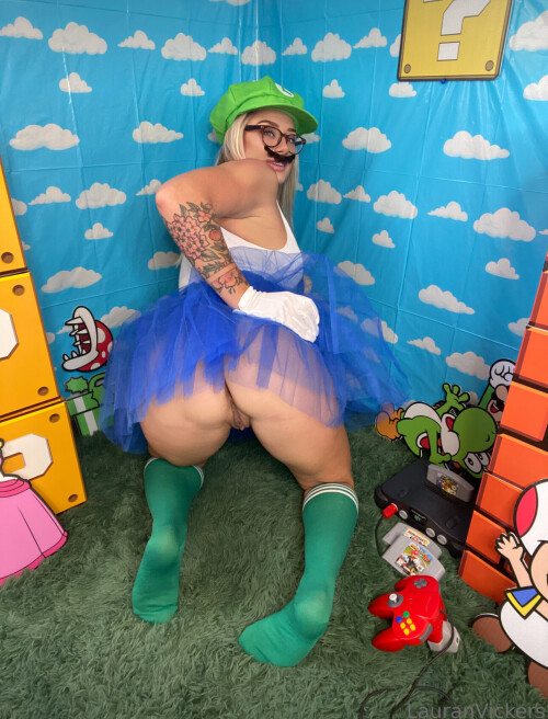 Lauran Vickers - lauranvickers Nude Leaked Onlyfans Photo Lauran Vickers - lauranvickers Nude Leaked Onlyfans Photo