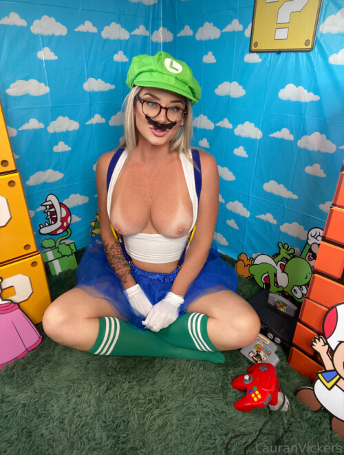 Lauran Vickers - lauranvickers Nude Leaked Onlyfans Photo Lauran Vickers - lauranvickers Nude Leaked Onlyfans Photo