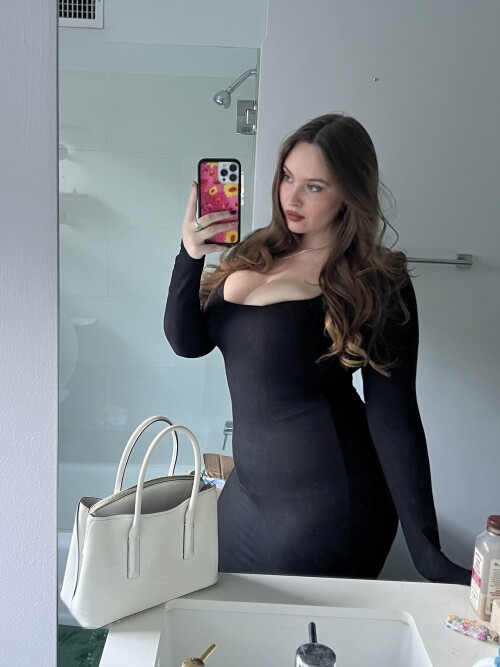 Erinmhk Nude Leaked Onlyfans Photo Erinmhk Nude Leaked Onlyfans Photo