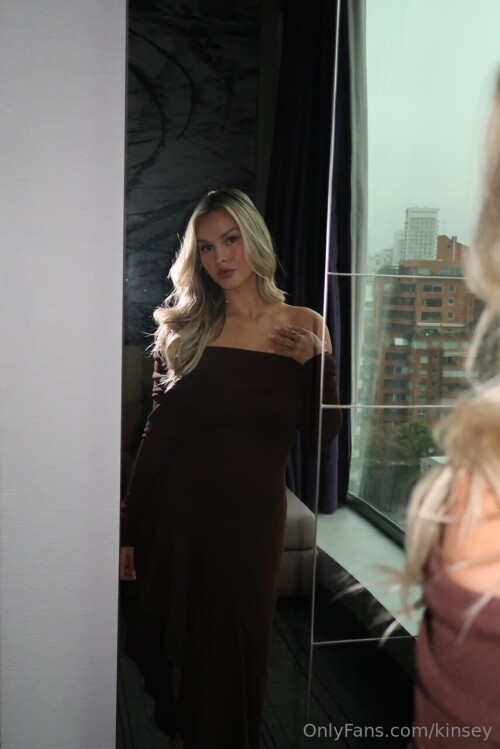 Kinsey Wolanski Nude Leaked Onlyfans Photo Kinsey Wolanski Nude Leaked Onlyfans Photo