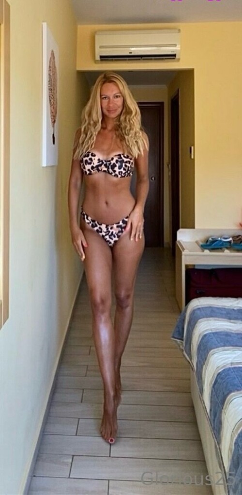 Glorious25 | Glorious85 | Victoria McCluskey Nude Leaked Onlyfans Photo