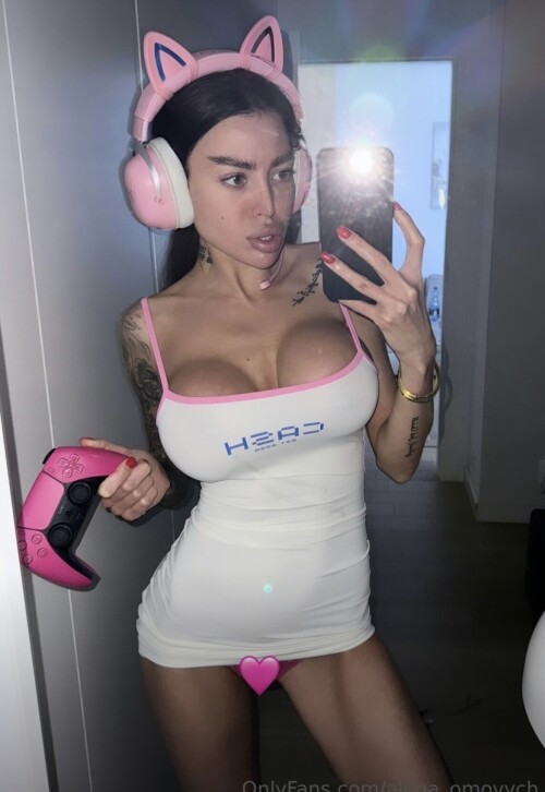 Alena Omovych Nude Leaked Onlyfans Photo