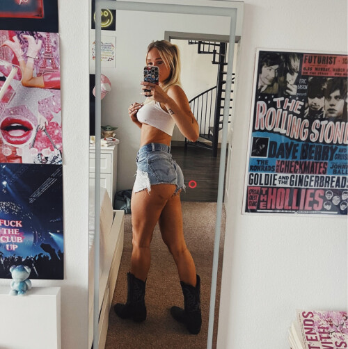Lexie Wilcox & Lanie Wilcox / xoxolexie & xoxolanie Nude Leaked Onlyfans Photo