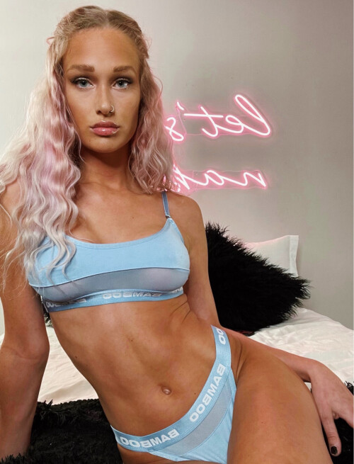 Lexie Wilcox & Lanie Wilcox / xoxolexie & xoxolanie Nude Leaked Onlyfans Photo