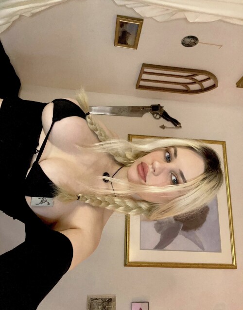 Swordgirlfriend/b.r.e.y Nude Leaked Onlyfans Photo Swordgirlfriend/b.r.e.y Nude Leaked Onlyfans Photo