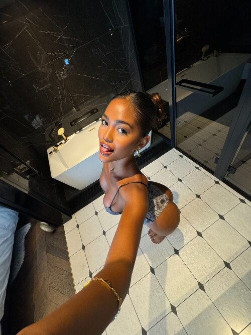 maeurn1 / maeurn.tv / Maeurn Smiles Nude Leaked Onlyfans Photo maeurn1 / maeurn.tv / Maeurn Smiles Nude Leaked Onlyfans Photo