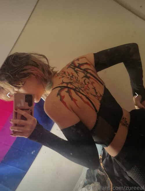 Zureeal Nude Leaked Onlyfans Photo