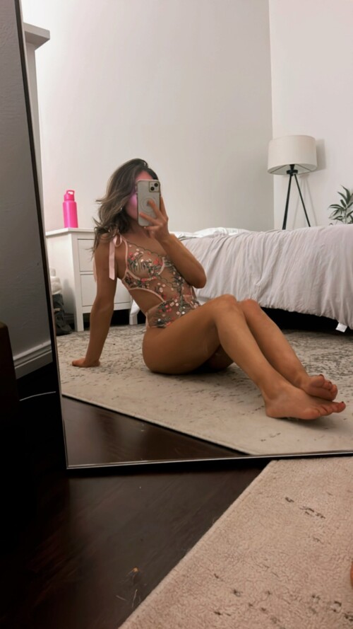 Nikki_444 Nude Leaked Onlyfans Photo Nikki_444 Nude Leaked Onlyfans Photo