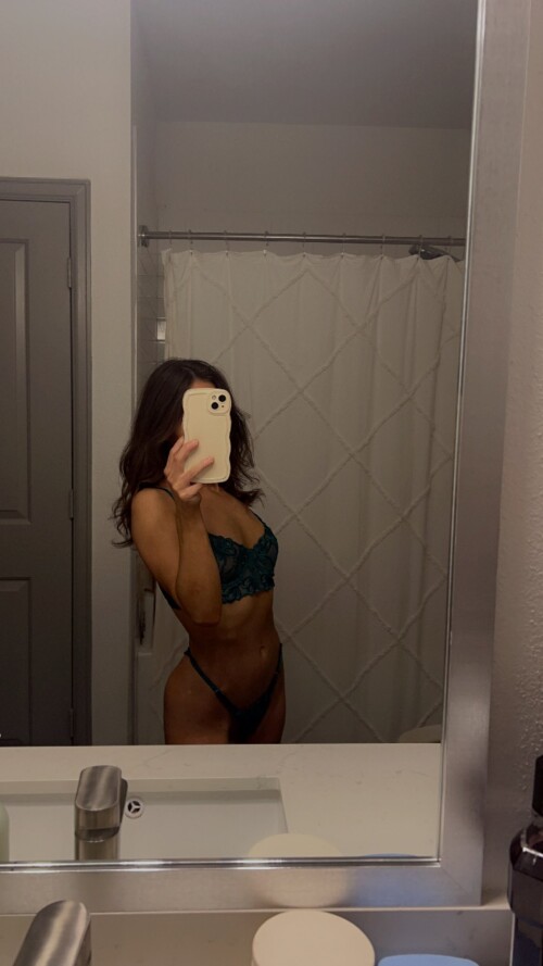 Nikki_444 Nude Leaked Onlyfans Photo Nikki_444 Nude Leaked Onlyfans Photo