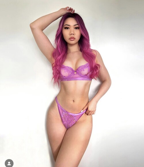 burdsnest Nude Leaked Onlyfans Photo