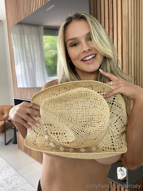 Kinsey Wolanski Nude Leaked Onlyfans Photo Kinsey Wolanski Nude Leaked Onlyfans Photo