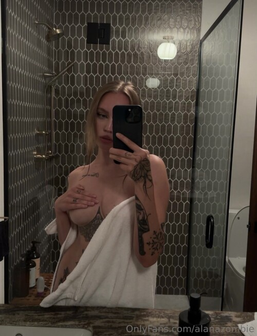 Alanazombie/ZombieModel Nude Leaked Onlyfans Photo Alanazombie/ZombieModel Nude Leaked Onlyfans Photo
