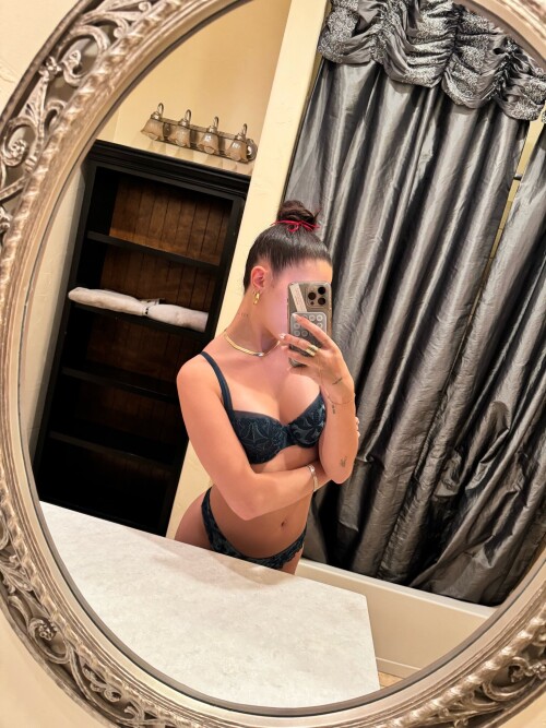 Gigi Papasavvas Nude Leaked Onlyfans Photo Gigi Papasavvas Nude Leaked Onlyfans Photo