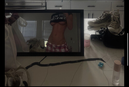 Lexie Wilcox & Lanie Wilcox / xoxolexie & xoxolanie Nude Leaked Onlyfans Photo