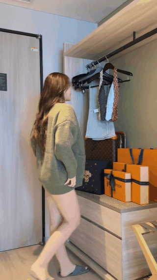 Portraiture My Erogenous Zone - Ep 68 - Second Act 3 Inshot_20250308_06515845281110510A0106F1C.gif