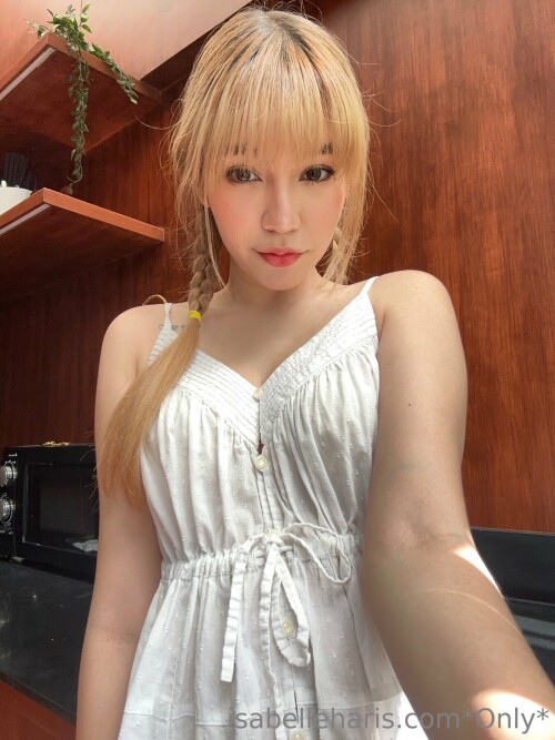 Isabelle-596ea655a062aa9157.jpg