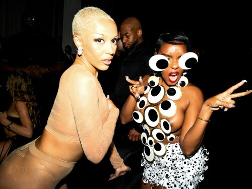 Janelle-Monae--Doja-Cat-met-gala-after-party-10-14bb8b908032a7990ebdb176c886169de.md.jpg