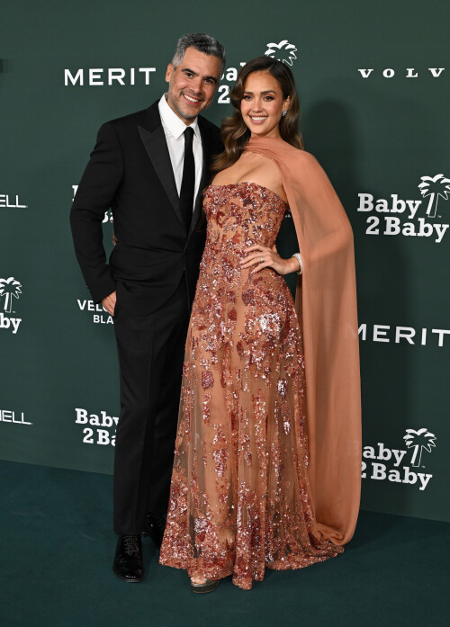 Jessica_Alba_at_2024_Baby2Baby_Gala_in_Los_Angeles_11-09-2024__32_bd5e4b2d67e2ded3.jpg