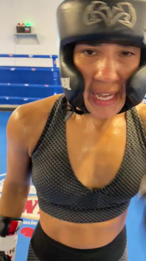 Just-did-my-last-10rd-sparring-session.-Felt-good---frame-at-0m0s15c6a6591386484d.jpg