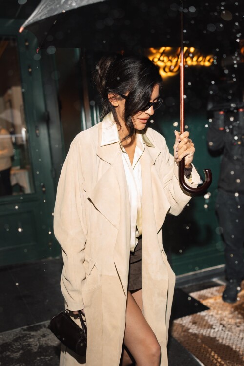 Kylie Jenner Arrives at Zeffirino Restaurant in Paris 09 26 2024 16 