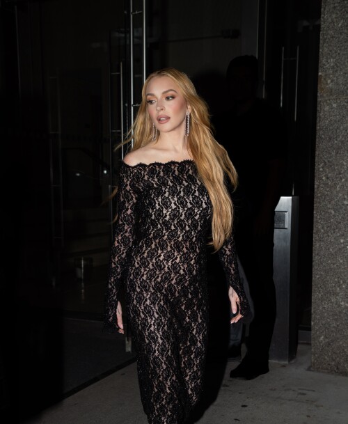 LindsayLohan-114308f44d56ec357a.jpg