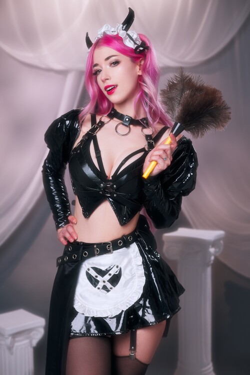 Maid_013737450acb9f2f4dba4ad51a91b736408.jpg