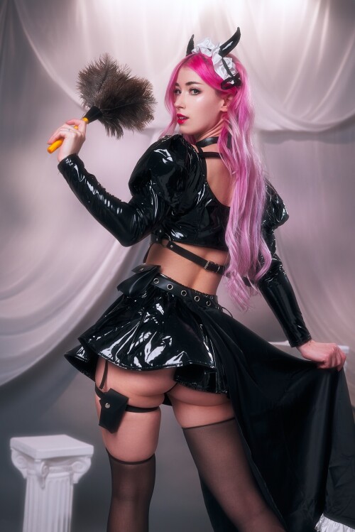 Maid_018534345a9edd1ecfa326b08a32e913cb1.jpg