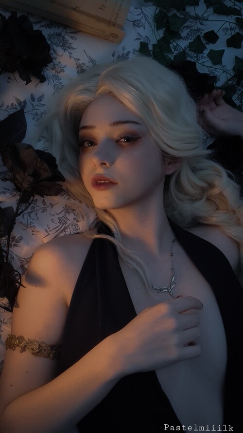 Marika.6196ab76a56e6a43a.md.jpg
