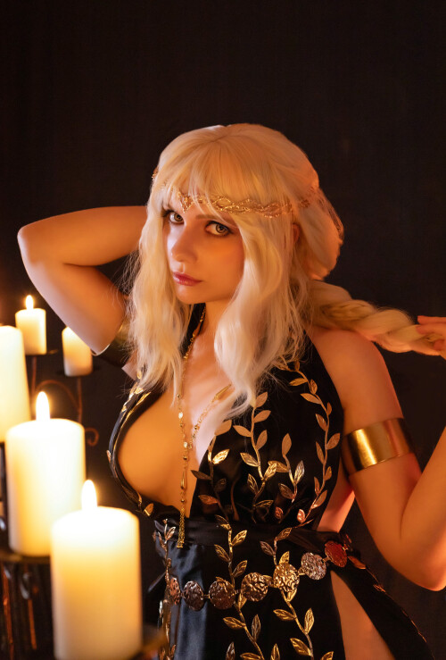 Marika_8512f5ff8125b61bc.jpg