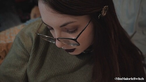 Miss-Malorie-Switch---The-Vampire-Daughter.mp4_snapshot_00.37.337a9baaa95d4d87fec.jpg