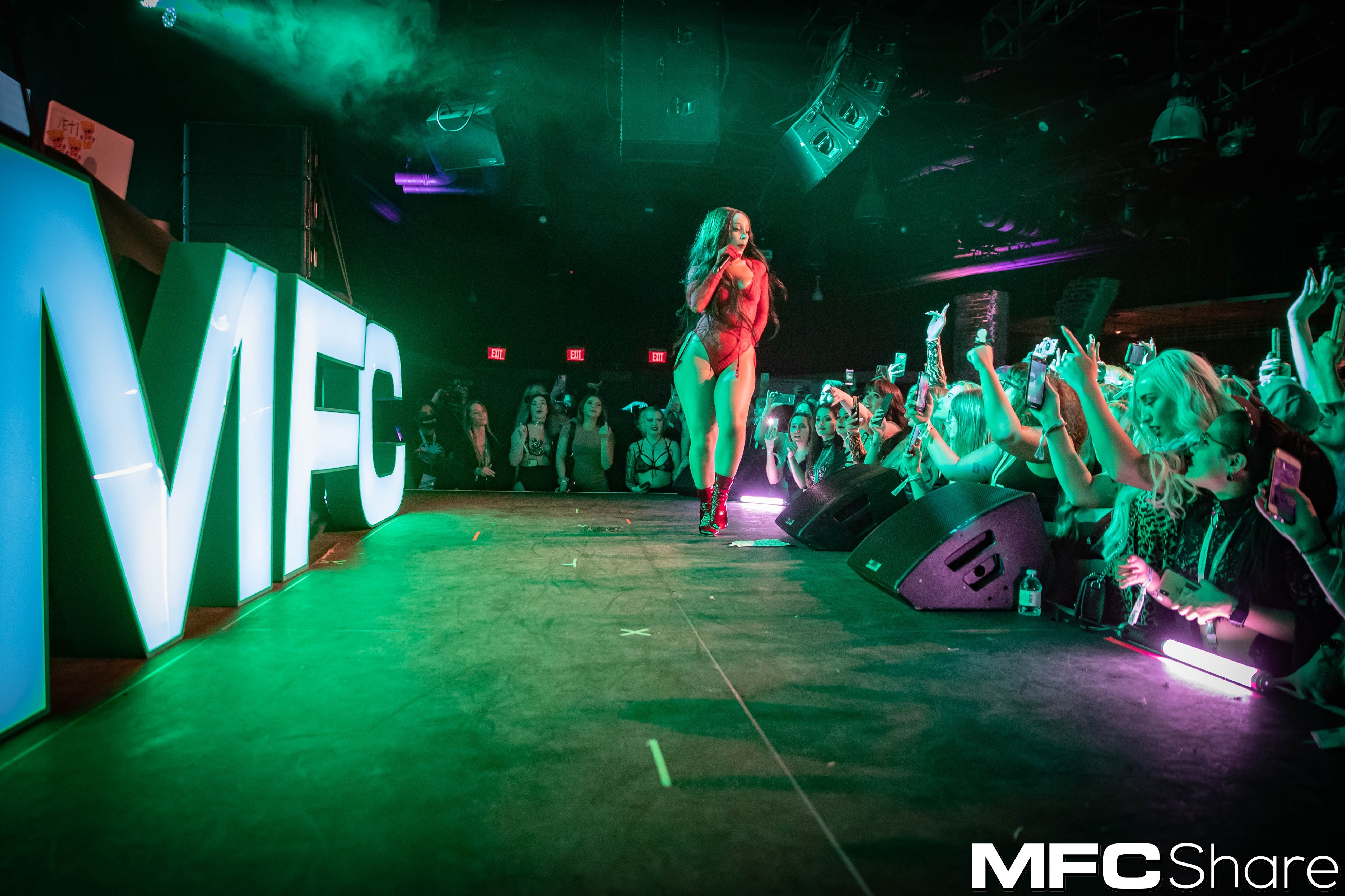 MyFreeCams-Concert_AVN_2020_Doja-21c755cc4df397669.jpg