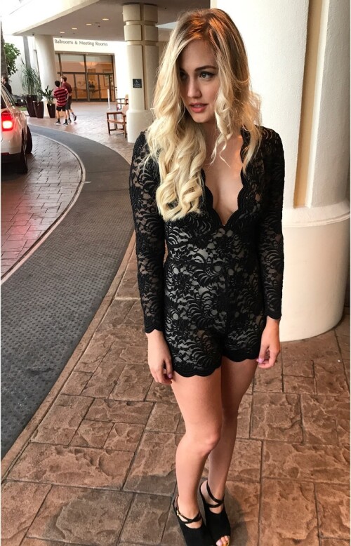 Naomi-Kyle-Feet-3007431284164e034ad06b5.md.jpg