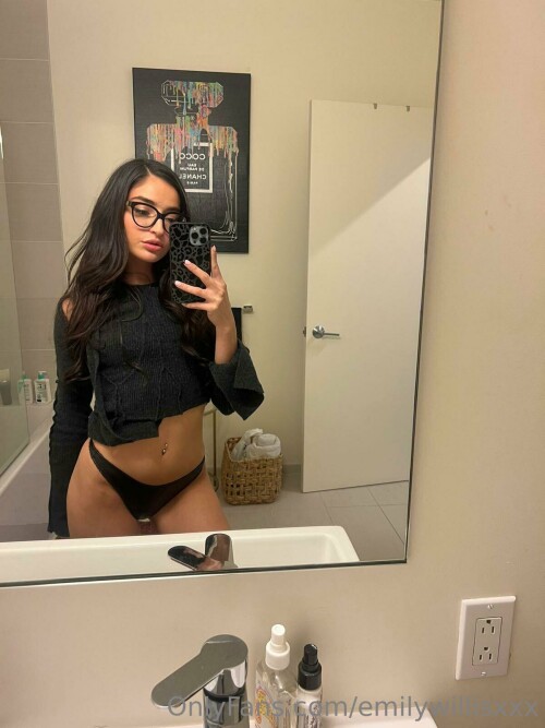 Emily Willis Nude Leaked Onlyfans Photo Emily Willis Nude Leaked Onlyfans Photo
