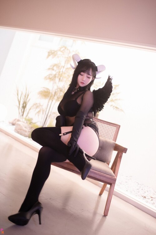 PINK-Han-Jina--Succubus-B-0039-871000503227a6bcf65ad9c652.md.jpg