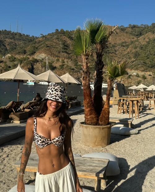 Photo-by-Pelinay-Igit-on-June-09-2024.-May-be-an-image-of-1-person-hat-sarong-headscarf-and-cabana.fbb6ab7c19d4c66c.jpg