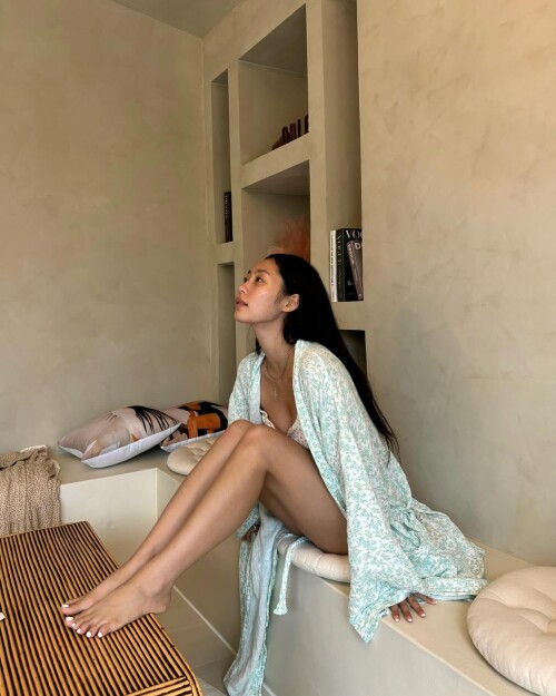 Photo-by-___amy.h-on-September-11-2024.-May-be-an-image-of-1-person-sleepwear-towel-robe-bath-robe-and-sarong.5c4ebe0d684531fc.jpg