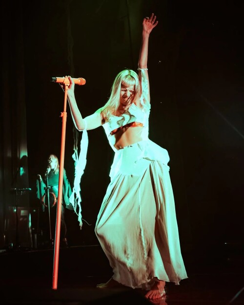 Photo-shared-by-Cabare-da-AURORA-on-October-29-2024-tagging-auroramusic.-May-be-an-image-of-1-person-dancing-tambourine-and-concert.947de4ea995f1482.jpg