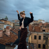 Pocrov.Alice.on.the.Roof.003ce46deb04e1ab113