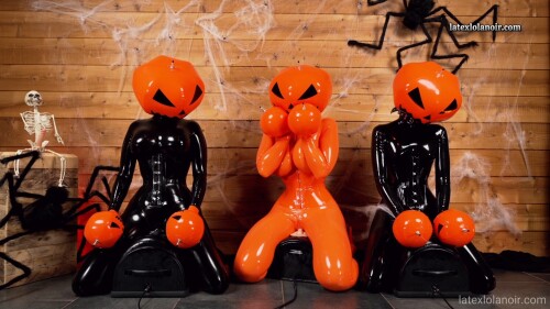 Pumpkin-Girls-Riding-Sybian-00.19.43.68562a73349da27ca99.jpg