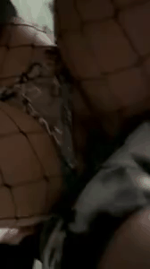 RIIA21-_-On-a-ete-tres-coquin-dans-le-parking-apres-le-cinemaeb6be18453ff7f38.gif