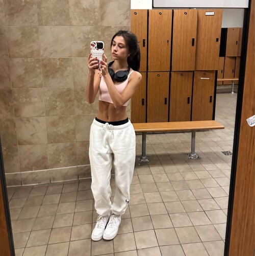 RachelB-2de2bc778af6e8e96.md.jpg