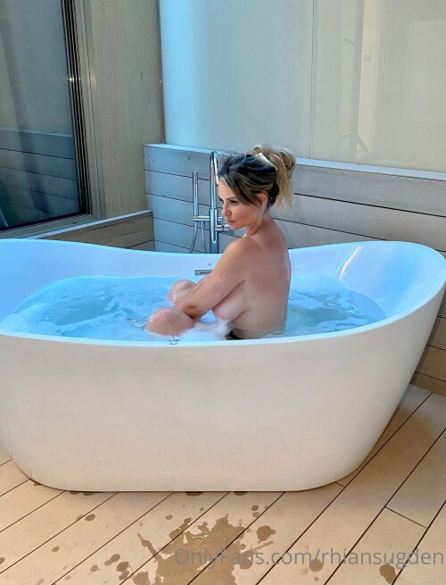 Rhian Sugden Nude Leaked Onlyfans Photo Rhian Sugden Nude Leaked Onlyfans Photo