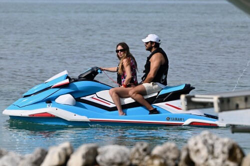 SS_jetskiing_florida---101439b1d6a07804132.jpg