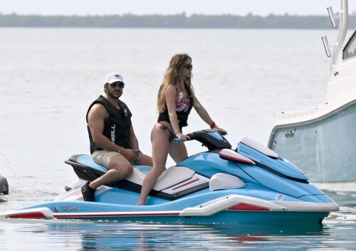 SS_jetskiing_florida---108299c369df8590deb.jpg